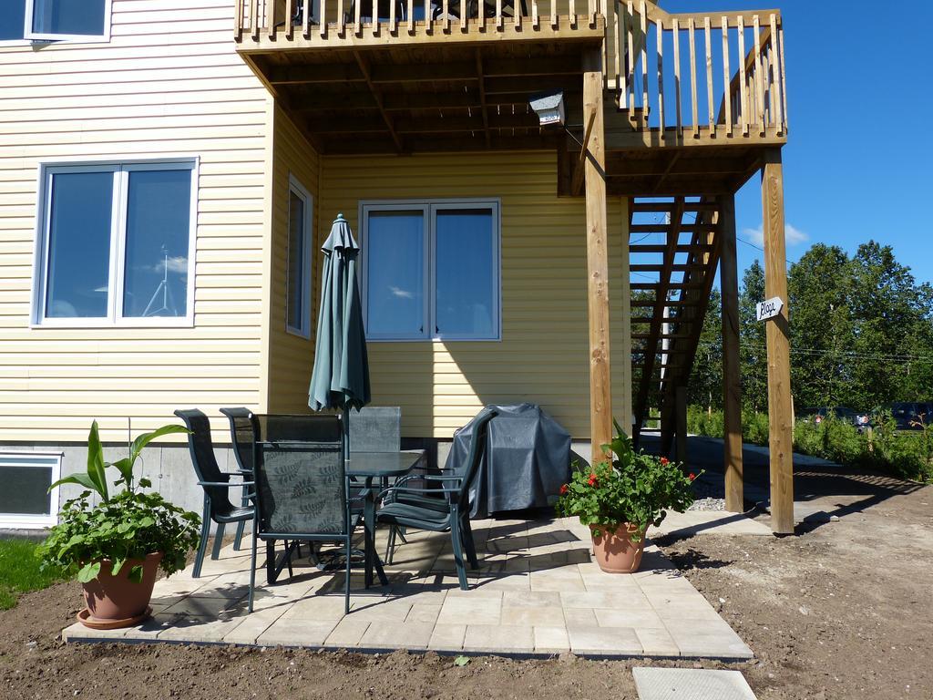 Domaine Sur Une Plage Saint-Félicien Exterior foto